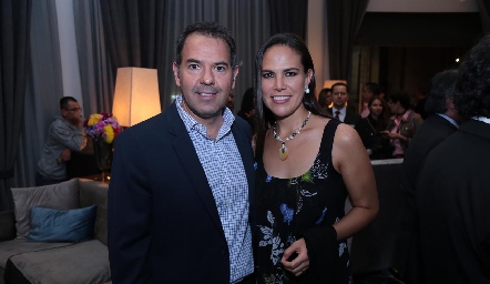  Carlos y Adriana Hampshire.