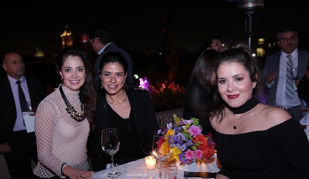 Daniela Anaya Parrodi, Mónica Leija y Mixi Mier.