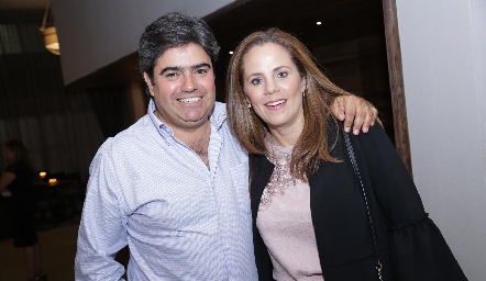  Francisco Leos y Patricia Fernández.