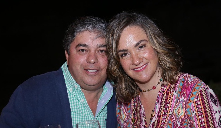  Gerardo Córdova y Gaby Bárcena.