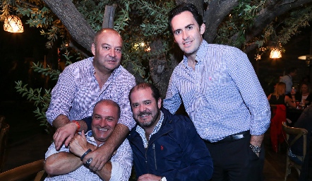  Toño Lozano, Juan Gárate, Armando Villaseñor y Edgardo Martínez.