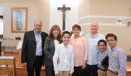  Samuel Tacea, Verónica García, Alejandro Tacea, Elsa Beltrán, Salvador Félix, Joaquín y Manuel González.