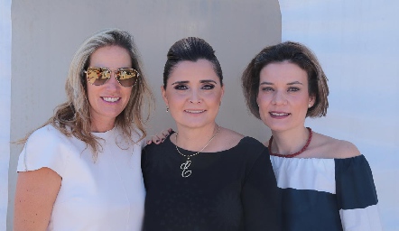  Claudia Quiroz, Elsa Félix y Laura Monsech.