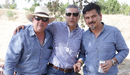  Che Hernández, Juan Manuel Piñero y Manuel Zacarías.