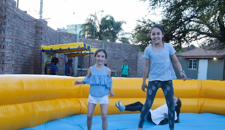  Cayetana y Paula.