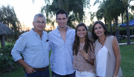  Ramón Zacarías, Marco Zarzosa, Marce Zacarías y Marcela Valle.