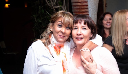 Gaby Enríquez y Gaby Aguiñaga.