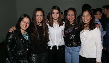  María Ines, Lucero, Susana, Regina y Paulina.