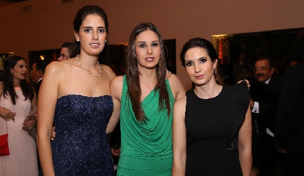  Ximena Güemes, Mariana Vivanco y Ana Bertha Hernández.