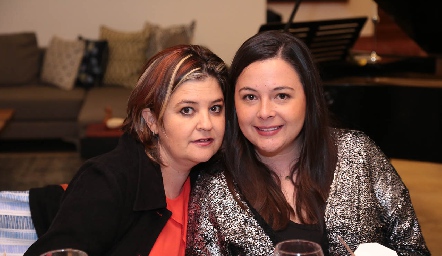  Margaret y Susana Lozano.