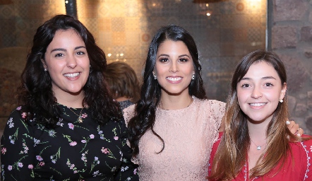  Ana Gaby Maza, Lucía González y Jimena Contreras.