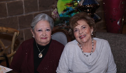  Guadalupe González Navarro y Conchita Moheno de Maza.