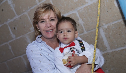  Rosy Mercado y su nieto Ricardo.