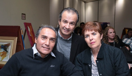  Arturo González, Ricardo  Andrés y Anabel Valle.