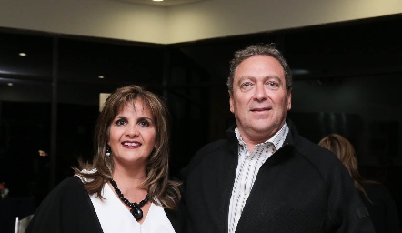  Sabina Gaviño y Manuel Dávalos.