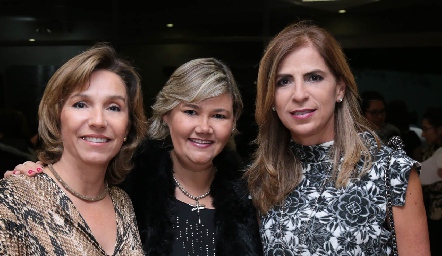  Bety Lavín, Aurora García y Gaby Godínez.