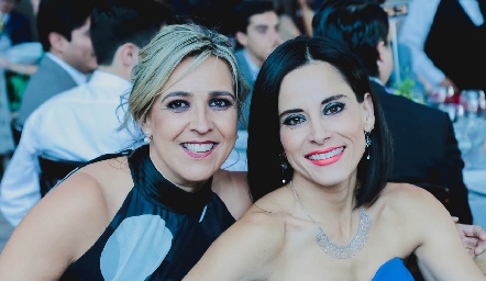  Sandra Valle y Anilú Enríquez.