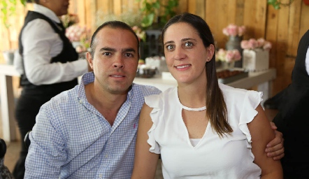  Alejandro García y Kristinne Kaiser.
