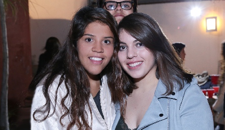  Ana Fonte y Meli Torres.