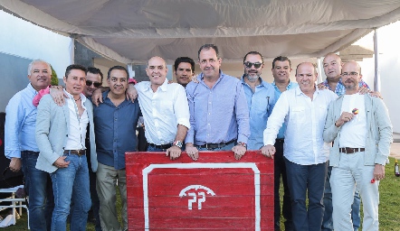  Guillermo, Víctor, José Miguel, Chepe, Cali, Alejandro, Boro, Toño, Arturo, Roberto, Toño y Memo.