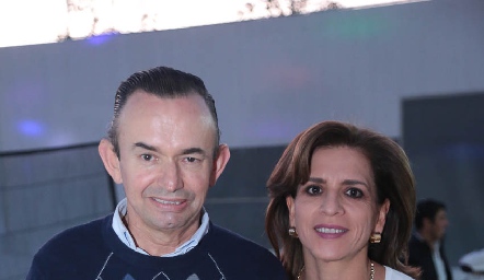  Alejandro Pérez y Ana Tobías de Pérez.