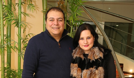  Rogelio Espinoza y Mónica Gómez.