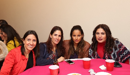  Gabriela Echeverría, Paty de Vilet, Liliana Villalobos y Marina Quinta .