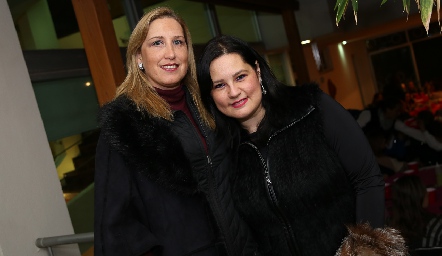 Lorena Garza y Mónica Gómez .