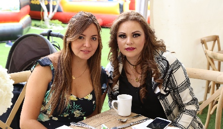  Vicky Sabre y GeorginaAlvarado .