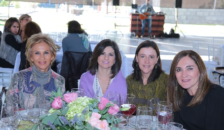  Gloria Estrada, Lucía Escobedo, Ana Luisa Garza y Ana María Anaya.