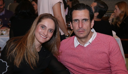  Viviana Navarro de Fernández y Javier Fernández.