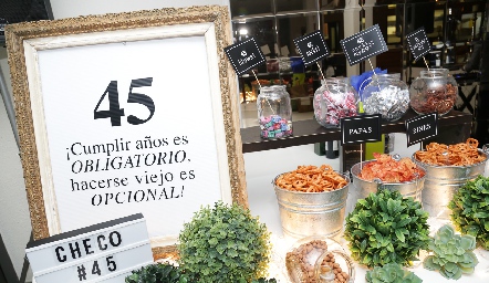  Detalles.