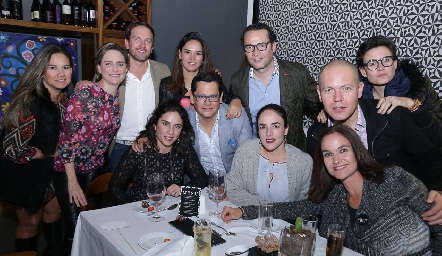  Daniela Benavente, Sofía Bárcena, Zekko Rivera, Pelusa Ana Paula Valdés, Xavier Nava, Alejandro Ocaña, María Clara Abaroa, Pelusa Ávila, Checo Quibrera, Nancy Puente y Ana Martha Hernández.