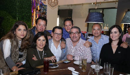  Sara Berrones, Víctor Barrales, Lupita, Checo y Ricardo Quibrera, Juan Echavarría, Sergio Rivera y Gabriela Hernández.