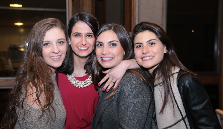  Pau Martínez, Mónica Medlich, Ana Sofía Rodríguez y Tere Cadena.