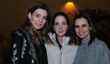 Bety Hernández, Mariana Candia y Ale Elías.