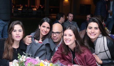 Montse Barral, Mónica Medlich, Germán Sotomayor, Regina Mendizábal y Tere Cadena.