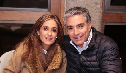  Mónica Gaviño y Gerardo Serrano.