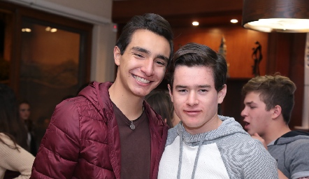  Pablo y Santiago.