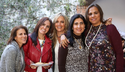  Mónica Ayala, Dulce María Herrera, Ana Clara Bárcena, Gema de la Vega y Lidia Cantú.