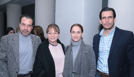  César Gómez, Marcela Navarro, Viviana Navarro y Javier Fernández.