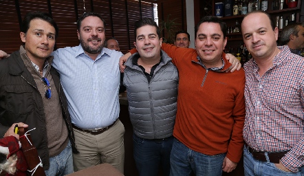  Sergio Benavente, Héctor Morales, Daniel Hernández, Roberto Navarro y Alejandro Martínez.