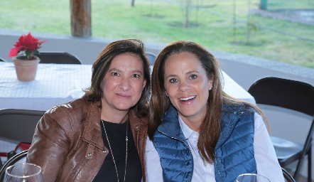  Mary Tere Cadena y Paty Fernández.