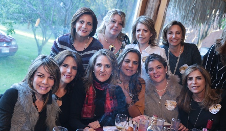  Ana Celia Villasuso, Dolores Pro, Rocío Covarrubias, Bety Lavín, Nona Lozano, Lucila Hernández, Claudia Obregón, Lidia Cantú, Tita Flores y Gaby Godínez .