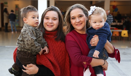 Jorge Felipe, Cristy Aldrete, Isabel Aldrete y Emma Leautaud.