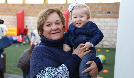  María Elena de Aldrete y Emma Aldrete.