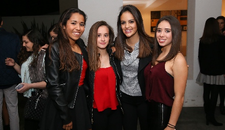  Andrea, Estrella, Marthita y Marijó.