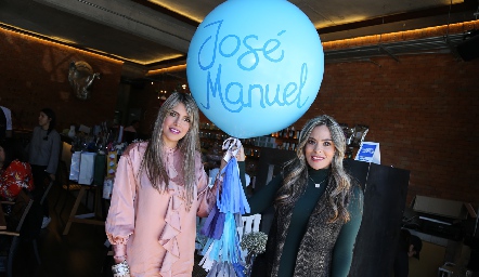  Mariana y Elizabeth Berrones.