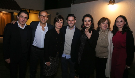  Abraham Salgado, Enrique Díaz Infante, Gabriela Andrés, Abraham Salgado, Ana Gaby Díaz Infante, Rosa María Somohano y María José Salgado.
