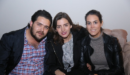  Raúl Quiroz, Katy Somohano y María Gutiérrez.